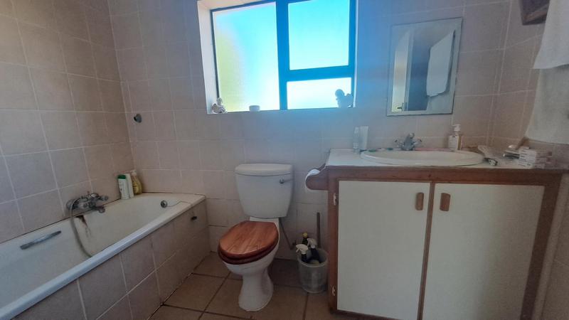 2 Bedroom Property for Sale in Stilbaai Wes Western Cape